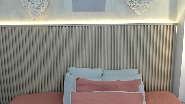 charlottebrowns  online show from March 5, 12:24 pm