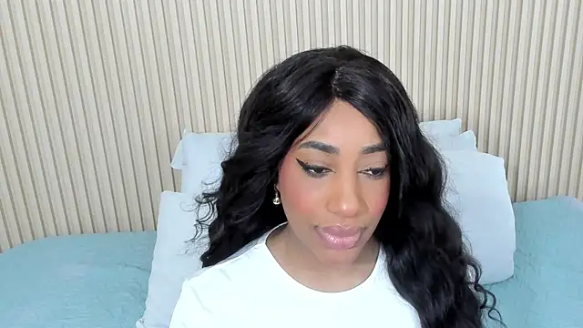 Snapshot of charlottebrowns_ chatting on July 11, 11:54 am charlottebrowns online show from July 11, 11:54 am