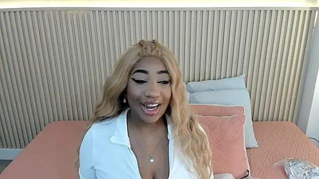 charlottebrowns  online show from February 19, 12:13 pm