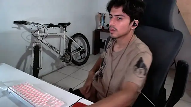 Thieves9 online show from October 2, 6:44 pm