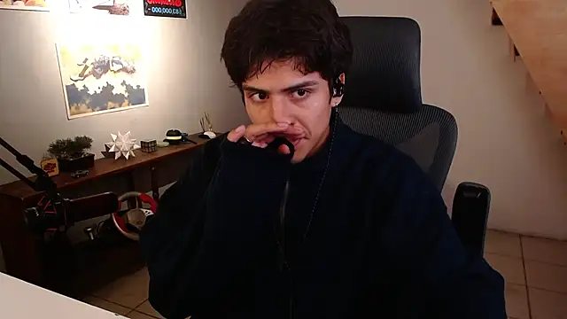 Snapshot of Thieves9 chatting on February 17, 3:48 am Thieves9 online show from February 17, 3:48 am