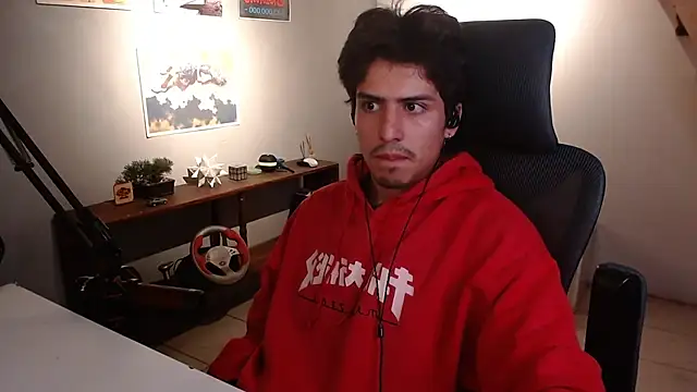 Snapshot of Thieves9 chatting on February 14, 5:40 am Thieves9 online show from February 14, 5:40 am