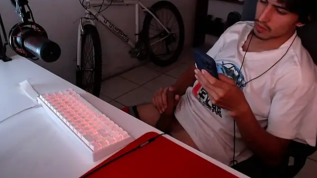 Thieves9 online show from November 11, 8:09 am