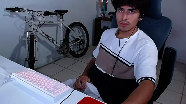 Thieves9 online show from November 6, 5:55 am