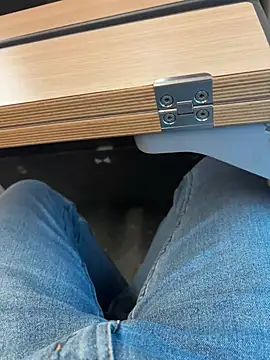 maleesa online show from March 28, 4:08 pm