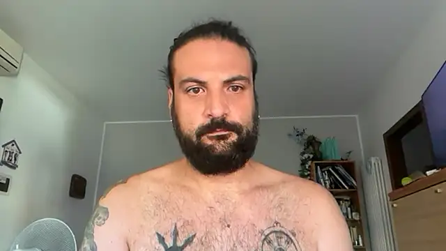 Snapshot of beardo85 chatting on July 7, 2:09 pm beardo85 online show from July 7, 2:09 pm
