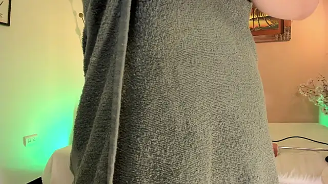 ArianaBaker online show from March 18, 7:12 pm