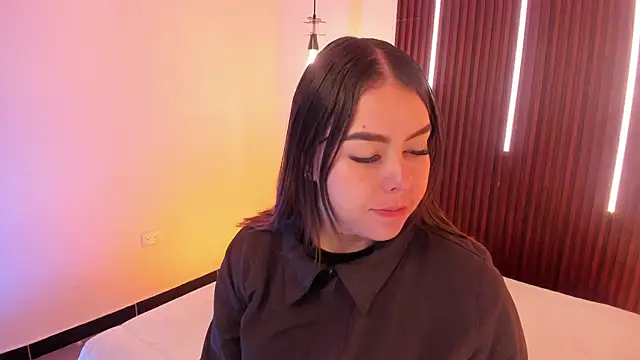 ArianaBaker online show from April 6, 12:50 pm