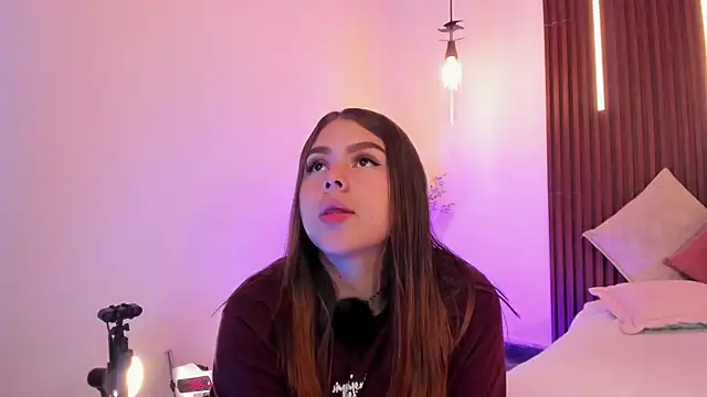 ArianaBaker online show from February 17, 1:41 pm