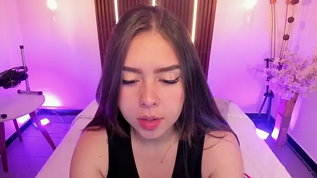 ArianaBaker online show from May 28, 1:06 pm