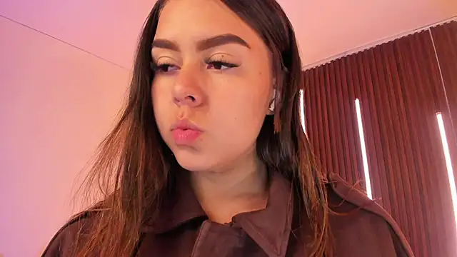 ArianaBaker online show from April 9, 12:33 pm