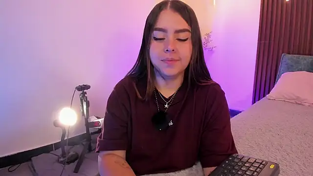 ArianaBaker online show from February 13, 4:40 pm