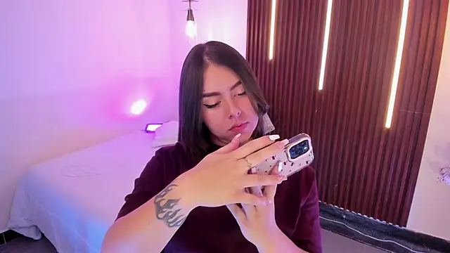 ArianaBaker online show from March 31, 1:57 pm