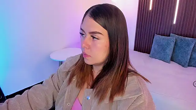 ArianaBaker online show from December 16, 1:15 pm