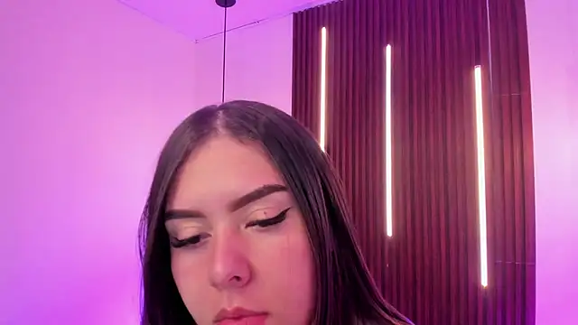 ArianaBaker online show from June 2, 12:27 pm