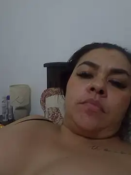 lola  sweetx online show from October 31, 11:44 pm