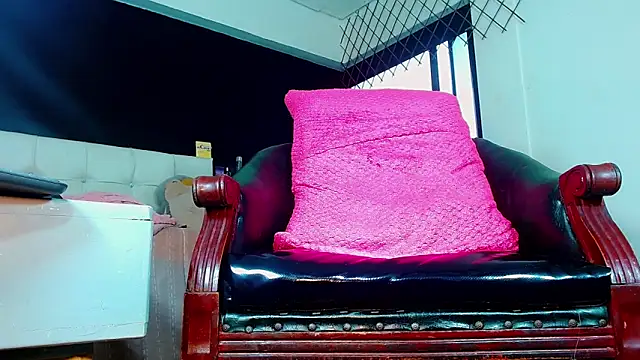 bellatrixx 69 online show from January 14, 11:25 am