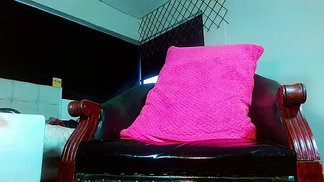 bellatrixx 69 online show from February 7, 11:40 am