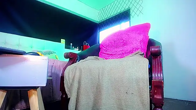 bellatrixx 69 online show from December 18, 11:25 am