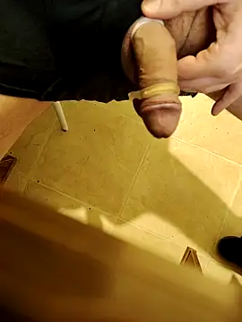 Snapshot of ChokeIce chatting on January 14, 9:46 am ChokeIce online show from January 14, 9:46 am