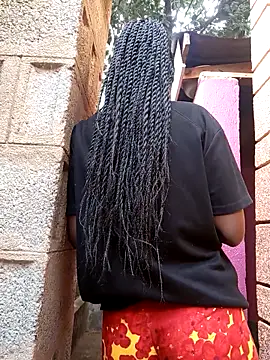 Swirly blac online show from March 30, 7:21 am