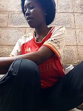 Snapshot of Swirly_blac chatting on November 22, 7:40 am Swirly blac online show from November 22, 7:40 am