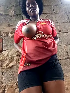 Snapshot of Swirly_blac chatting on November 6, 9:13 am Swirly blac online show from November 6, 9:13 am