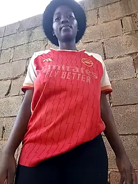 Snapshot of Swirly_blac chatting on November 23, 6:12 am Swirly blac online show from November 23, 6:12 am