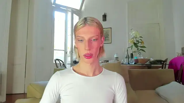 AliceSnowCatt online show from December 16, 3:05 pm