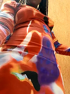 Snapshot of Sarie_sho chatting on October 19, 7:33 am Sarie sho online show from October 19, 7:33 am