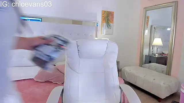 Chloe evans   online show from November 28, 11:32 am