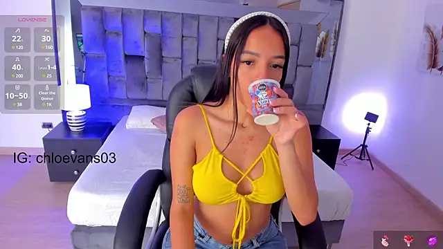 Chloe evans   online show from March 13, 11:30 am