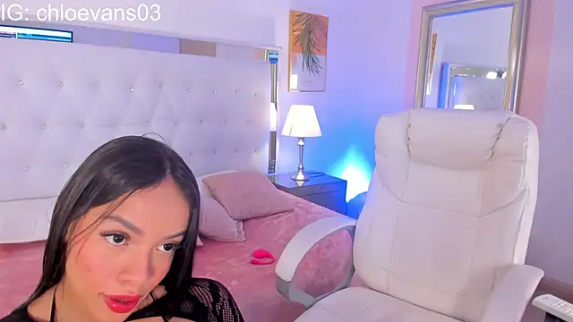 Chloe evans   online show from November 26, 12:05 pm