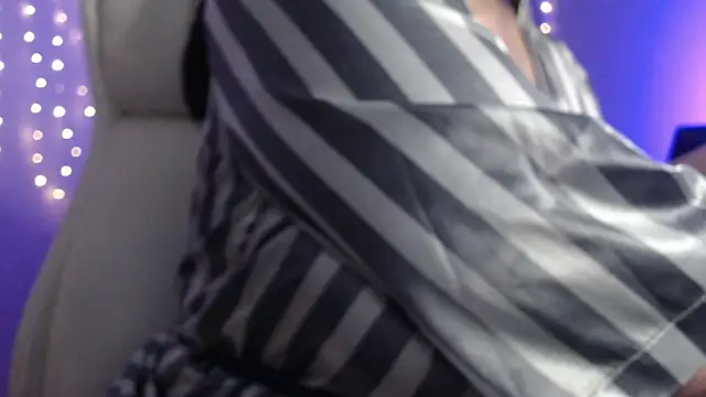 Snapshot of missdaniels chatting on January 31, 12:17 am missdaniels online show from January 31, 12:17 am