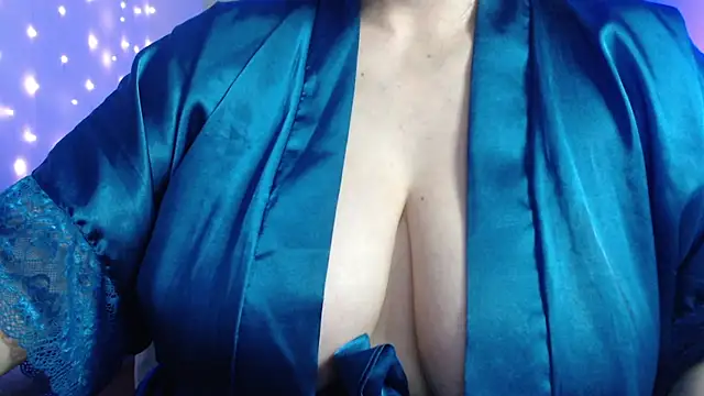 Snapshot of missdaniels chatting on January 11, 2:52 am missdaniels online show from January 11, 2:52 am