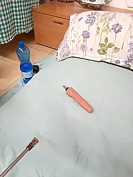 EmmaQueen4 online show from December 2, 5:09 am