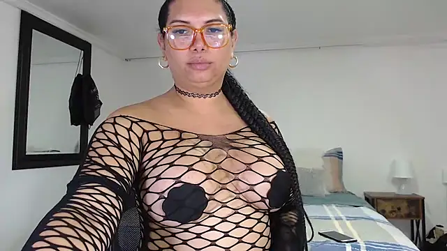 Snapshot of flowerdirtty chatting on November 2, 4:12 pm flowerdirtty online show from November 2, 4:12 pm