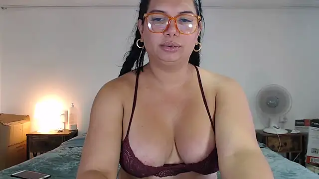 Snapshot of flowerdirtty chatting on October 10, 5:58 pm flowerdirtty online show from October 10, 5:58 pm