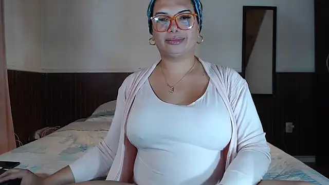 flowerdirtty online show from March 29, 10:11 pm