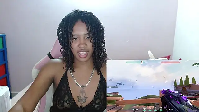 Snapshot of TiffanyRoouse chatting on March 10, 12:18 am TiffanyRoouse online show from March 10, 12:18 am