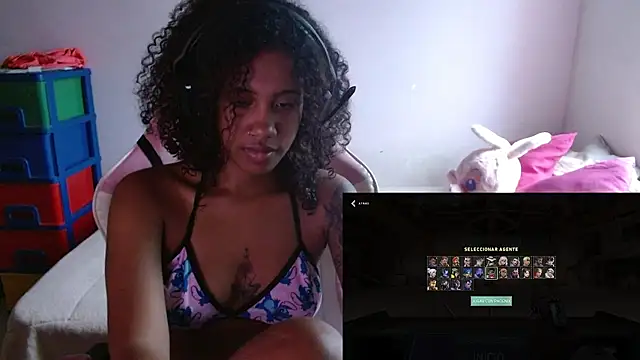 Snapshot of TiffanyRoouse chatting on February 23, 10:42 pm TiffanyRoouse online show from February 23, 10:42 pm
