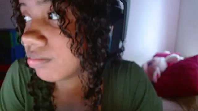Snapshot of TiffanyRoouse chatting on February 24, 9:09 pm TiffanyRoouse online show from February 24, 9:09 pm