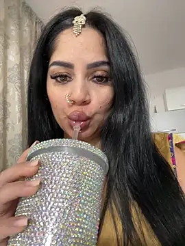  adelle online show from February 7, 12:13 pm