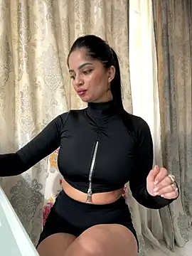  adelle online show from January 15, 11:35 am