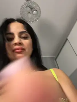  adelle online show from March 4, 2:14 pm