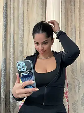  adelle online show from February 19, 11:51 am