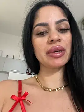  adelle online show from April 19, 9:43 am