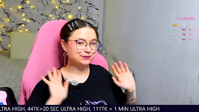 me  hanna online show from March 5, 10:32 pm