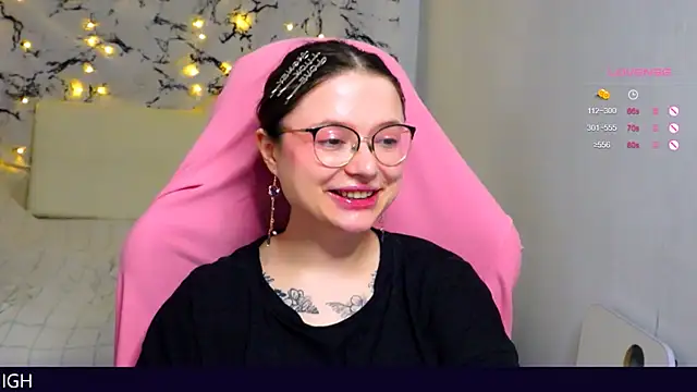 me  hanna online show from March 3, 11:56 pm
