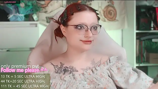 me  hanna online show from April 4, 3:02 am